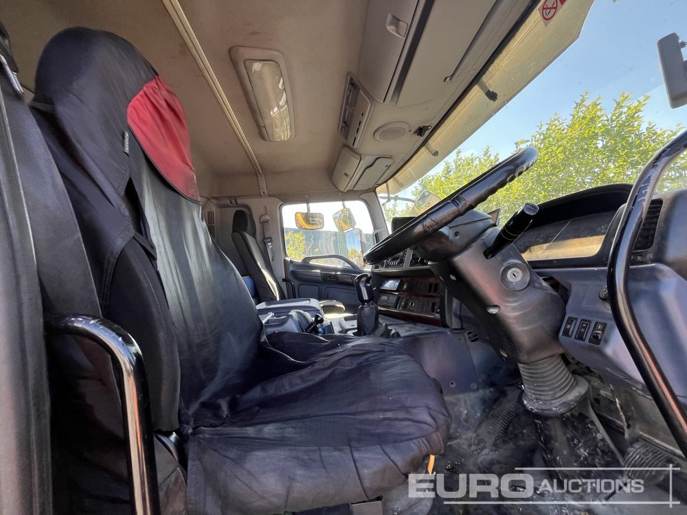 2008 Hino 700 - Tipper: picture 3 2008 Hino 700 - Tipper: picture 3