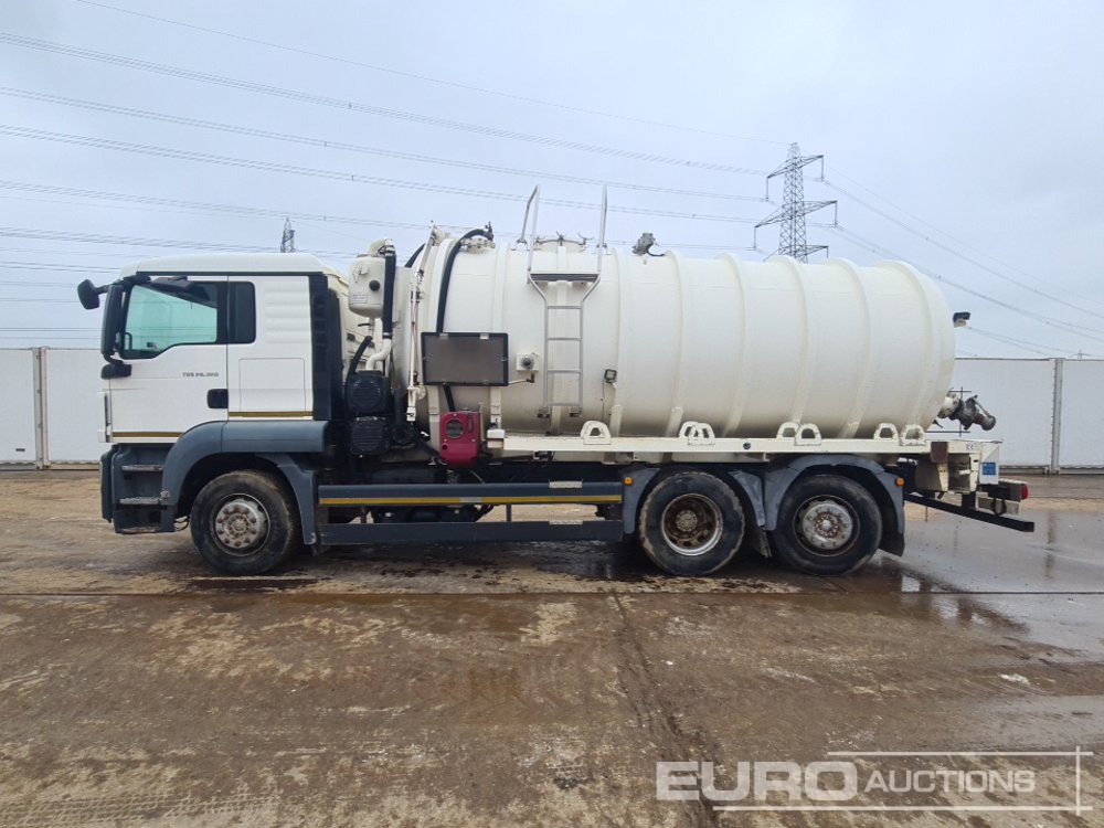 2009 MAN TGS26.320 - Tanker truck: picture 2 2009 MAN TGS26.320 - Tanker truck: picture 2