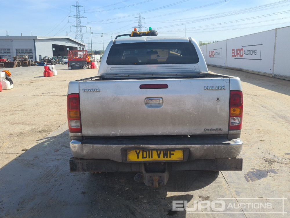 2011 Toyota Hilux Invincible - Pickup truck: picture 4 2011 Toyota Hilux Invincible - Pickup truck: picture 4