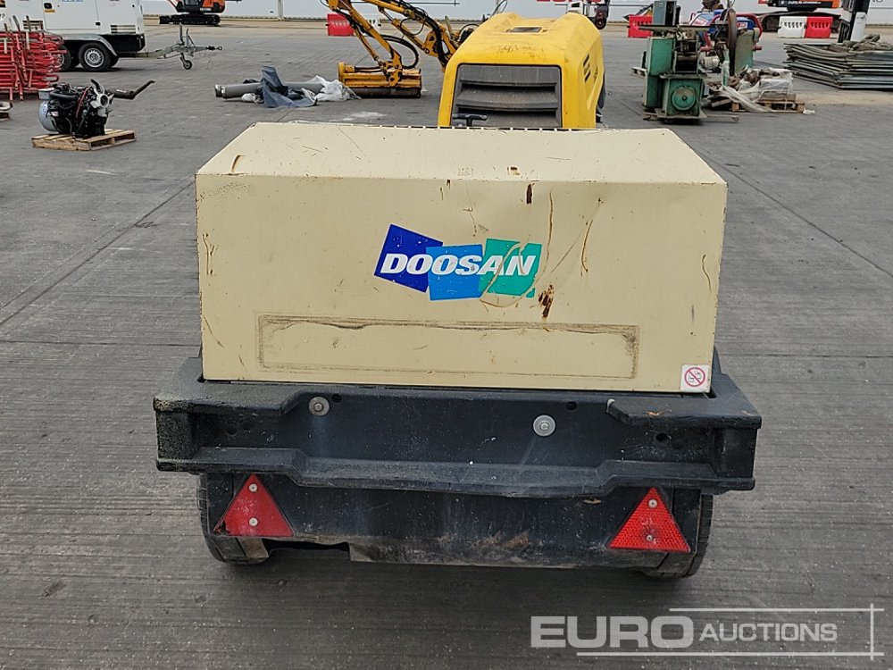 2012 Doosan 741 - Air compressor: picture 4 2012 Doosan 741 - Air compressor: picture 4
