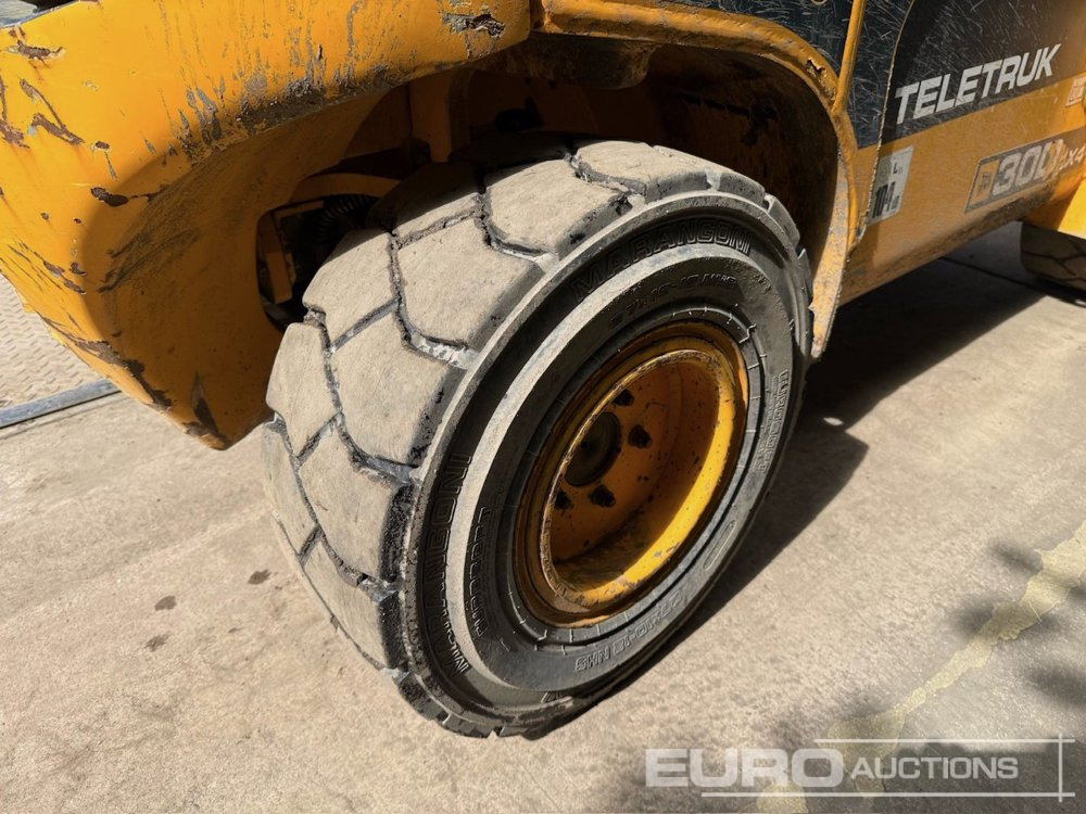 Telescopic handler 2012 JCB TLT30D: picture 14