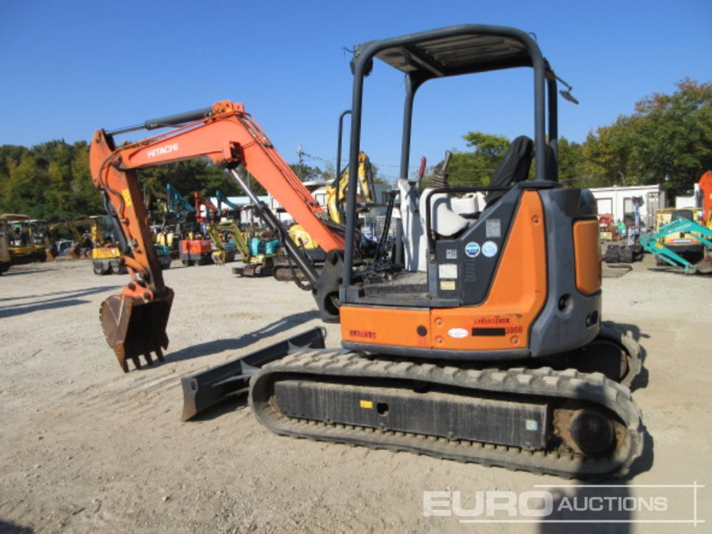 2013 Hitachi ZX40U-5A Rubber Tracks, Blade, Offset, Piped, Bucket - Mini excavator: picture 5 2013 Hitachi ZX40U-5A Rubber Tracks, Blade, Offset, Piped, Bucket - Mini excavator: picture 5