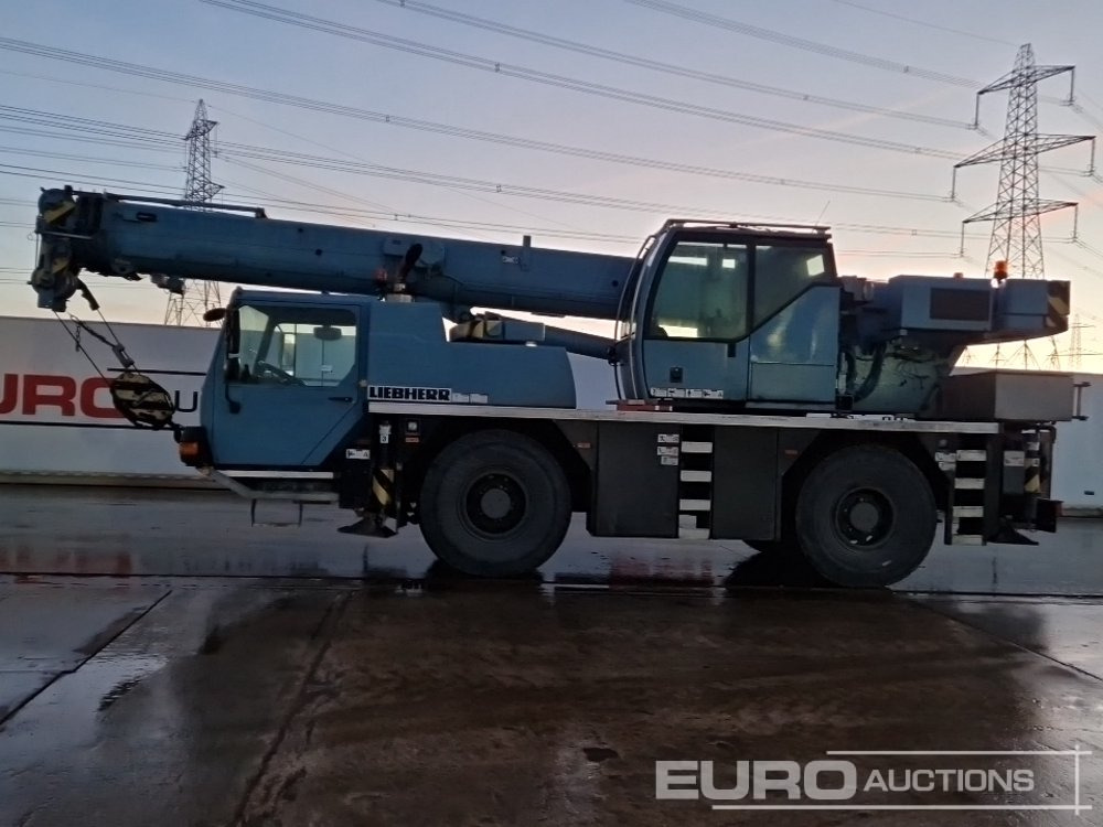 2014 Liebherr UTM 820 - Rough terrain crane: picture 2 2014 Liebherr UTM 820 - Rough terrain crane: picture 2
