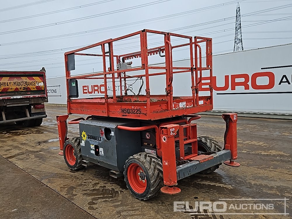 2014 SkyJack SJ6826RT - Scissor lift: picture 3 2014 SkyJack SJ6826RT - Scissor lift: picture 3