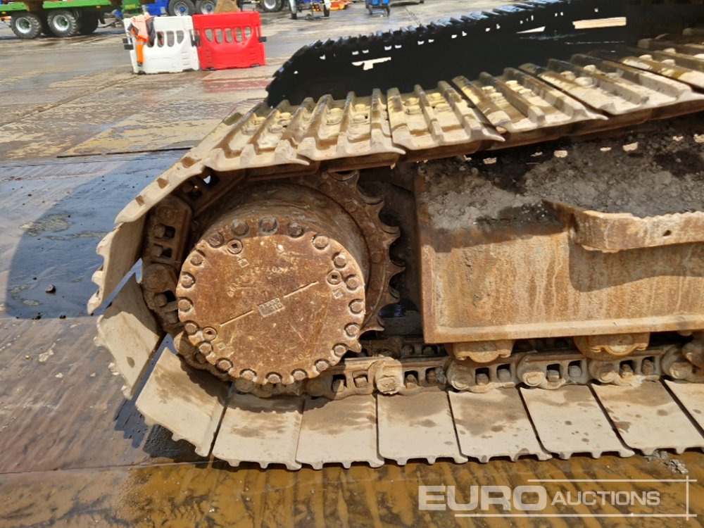 Crawler excavator 2015 Komatsu PC210LC-10: picture 13