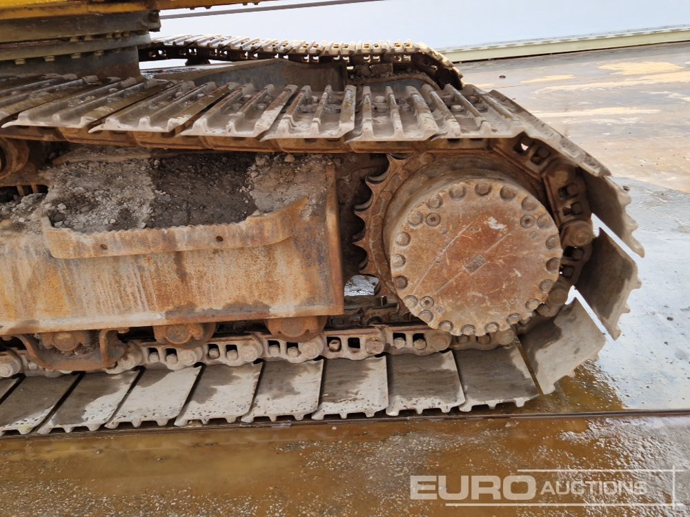 Crawler excavator 2015 Komatsu PC210LC-10: picture 11