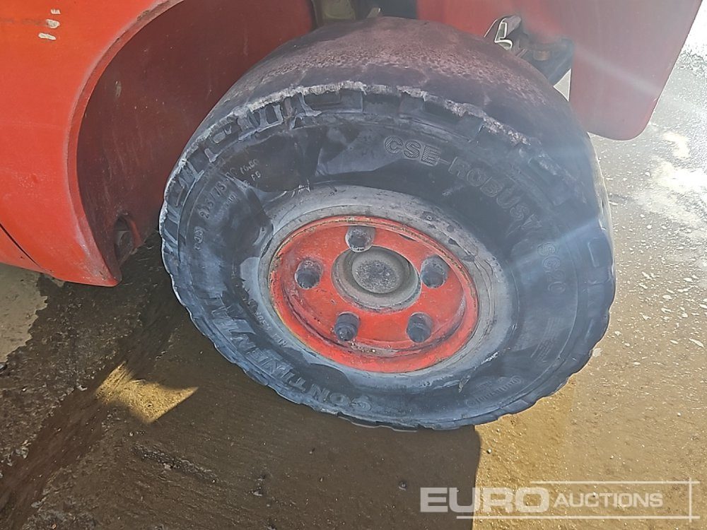 2015 Linde H30D-02 - Diesel forklift: picture 3 2015 Linde H30D-02 - Diesel forklift: picture 3