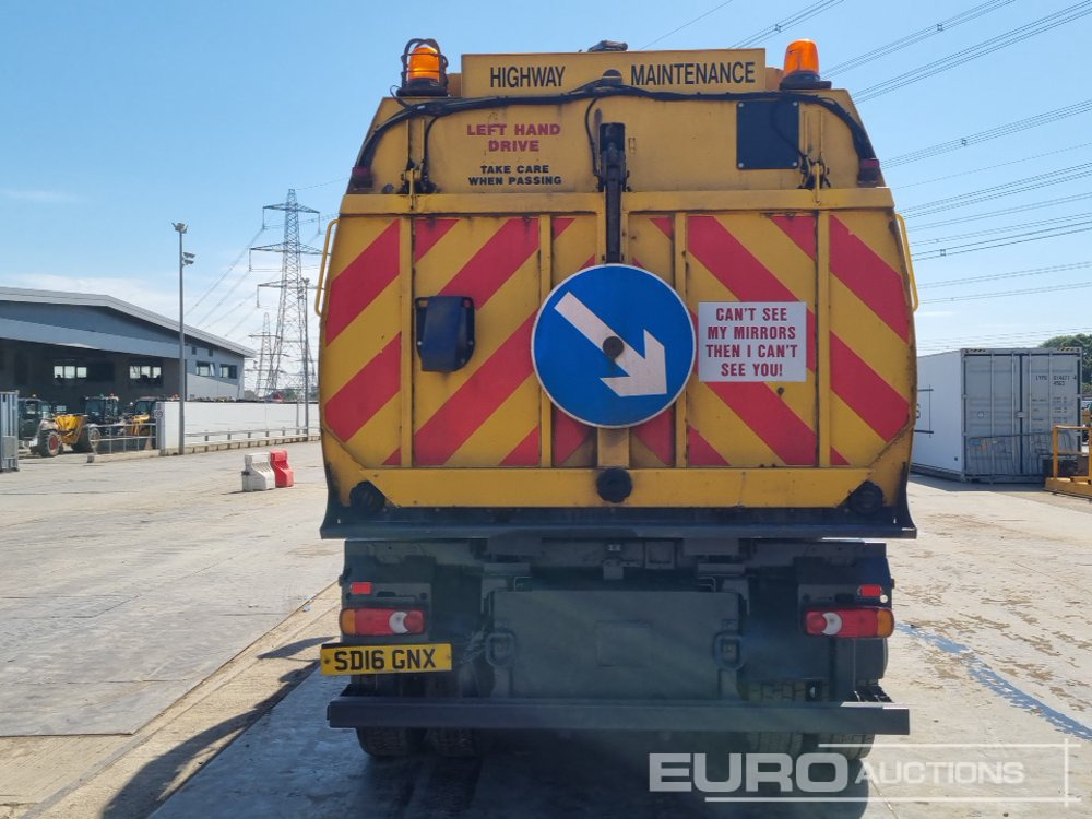 2016 DAF LF220 - Road sweeper: picture 4 2016 DAF LF220 - Road sweeper: picture 4