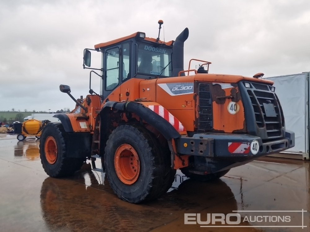 2016 Doosan DL300-5 - Wheel loader: picture 3 2016 Doosan DL300-5 - Wheel loader: picture 3