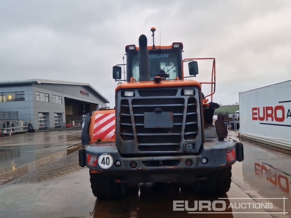 2016 Doosan DL300-5 - Wheel loader: picture 4 2016 Doosan DL300-5 - Wheel loader: picture 4