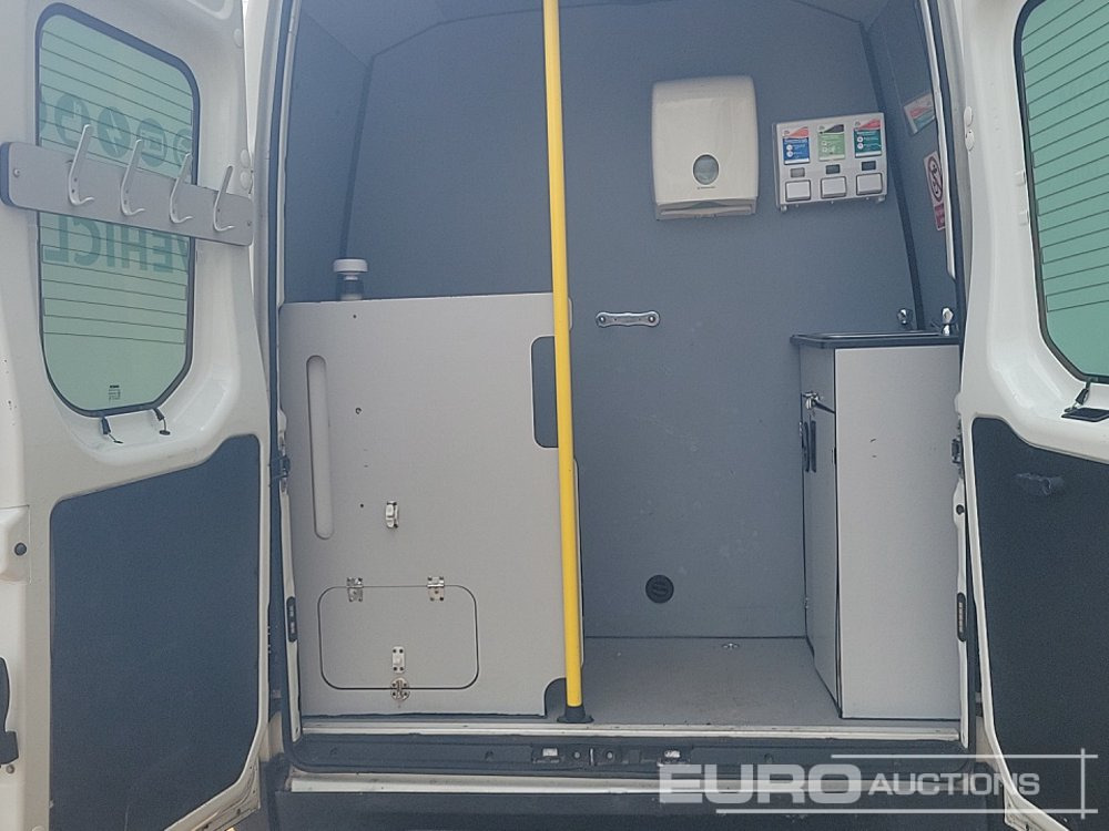 Combi van 2016 Iveco Daily 35S11: picture 13