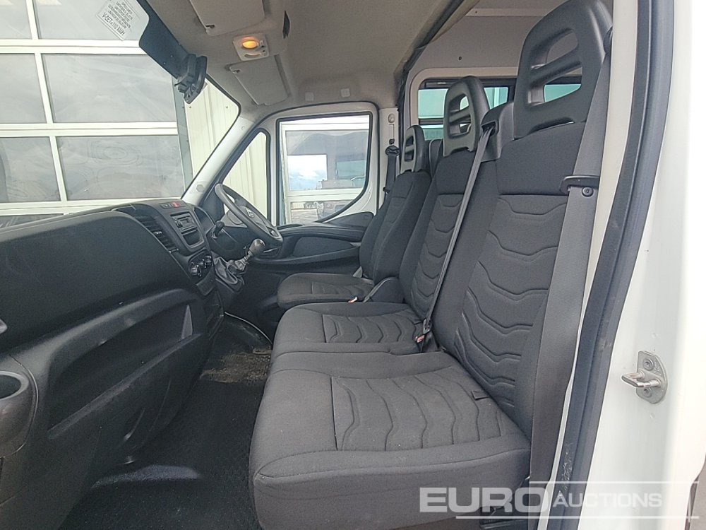 Combi van 2016 Iveco Daily 35S11: picture 26