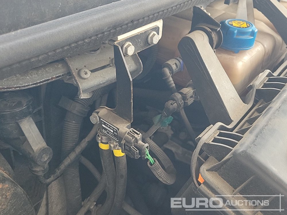 Combi van 2016 Iveco Daily 35S11: picture 29