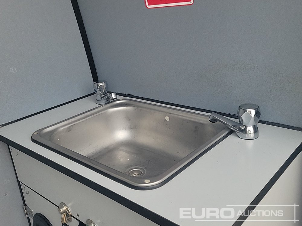 Combi van 2016 Iveco Daily 35S11: picture 15