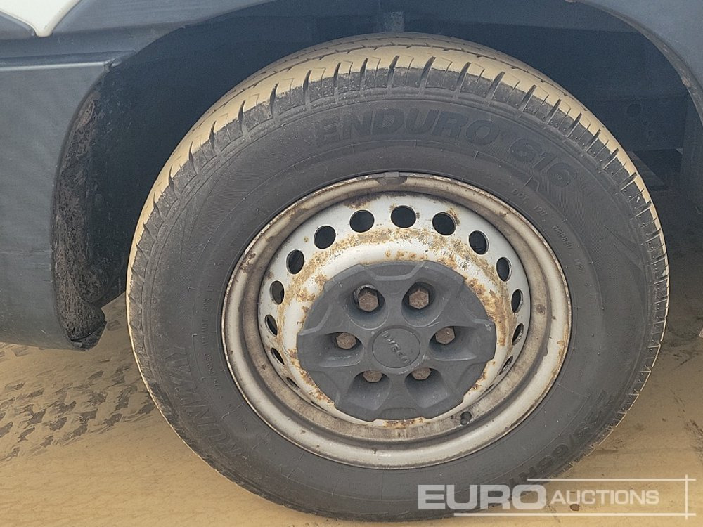 Combi van 2016 Iveco Daily 35S11: picture 9