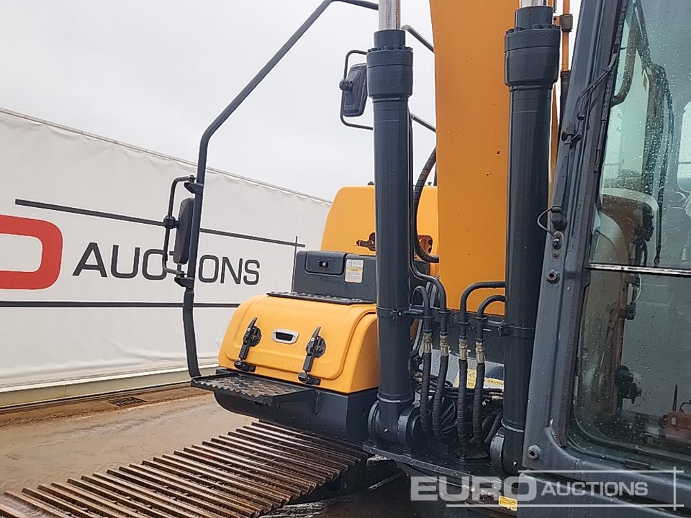 Crawler excavator 2017 Hyundai HX140-L: picture 15