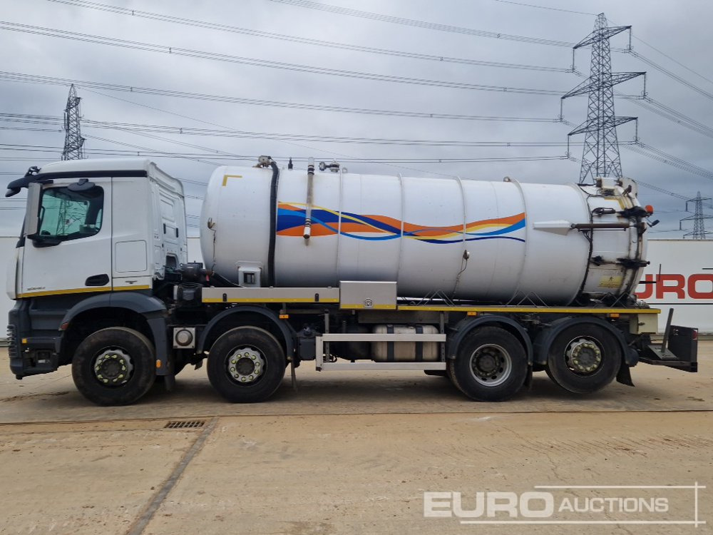 2017 Mercedes Arocs 3240 - Tanker truck: picture 2 2017 Mercedes Arocs 3240 - Tanker truck: picture 2
