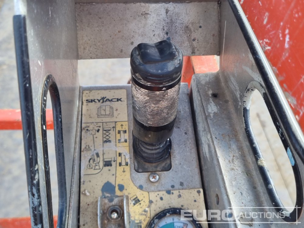 Aerial platform 2017 SkyJack SJIII 4632: picture 25