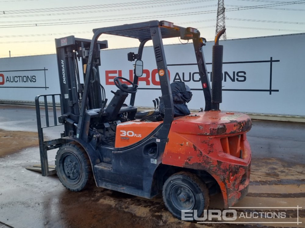 2018 Doosan D30GP - Forklift: picture 3 2018 Doosan D30GP - Forklift: picture 3