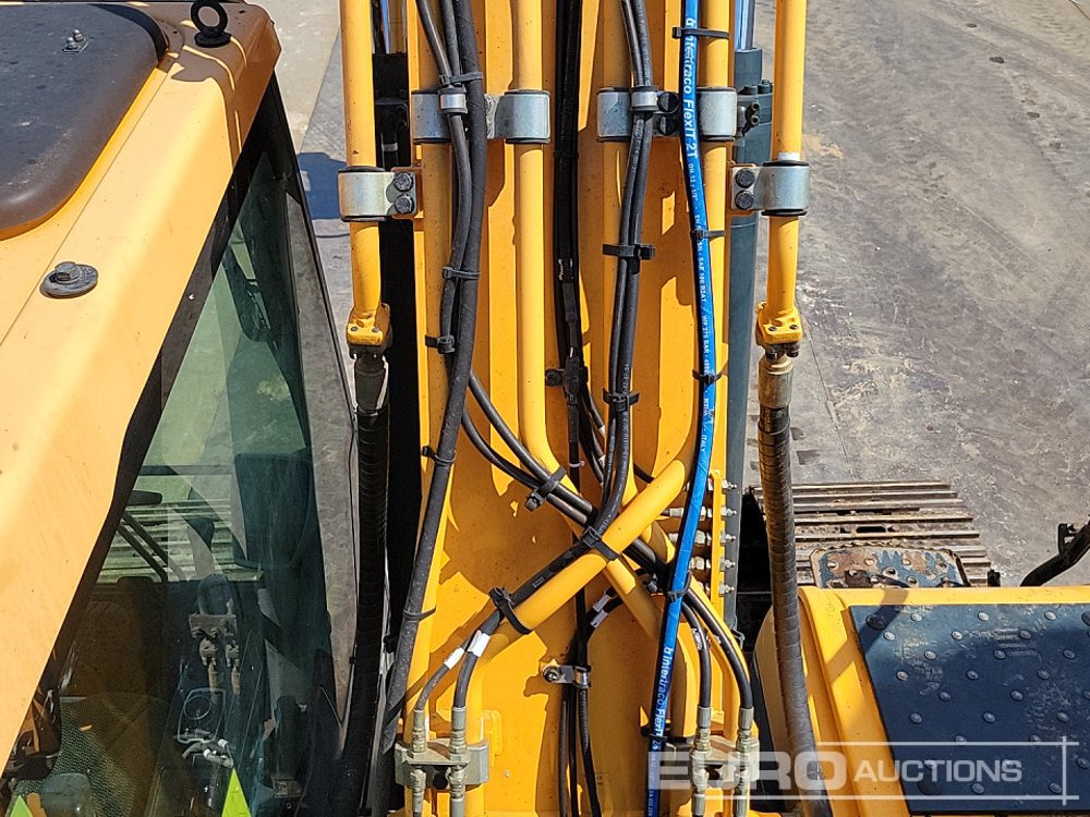 Crawler excavator 2018 Hyundai HX220L: picture 49