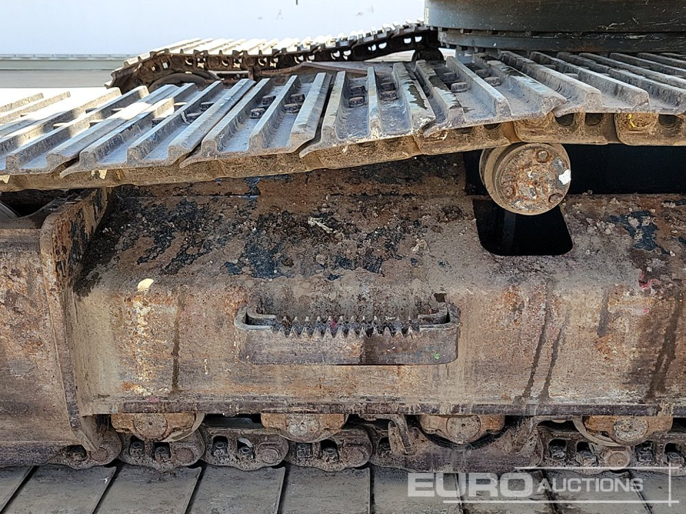 Crawler excavator 2018 Hyundai HX220L: picture 14