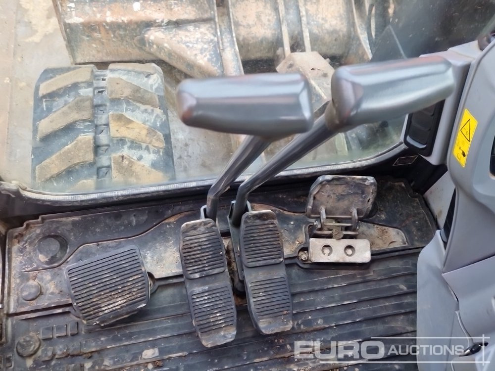 Mini excavator 2018 Kubota KX080-4A: picture 40