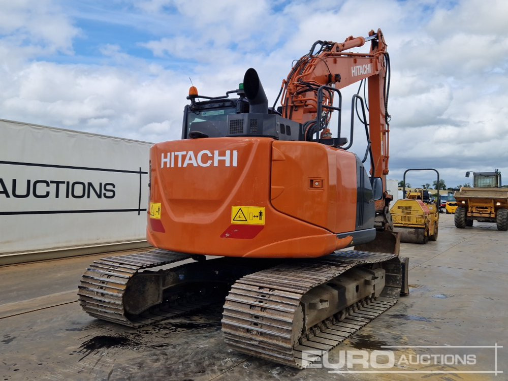 2020 Hitachi ZX135USBL-6 - Crawler excavator: picture 5 2020 Hitachi ZX135USBL-6 - Crawler excavator: picture 5