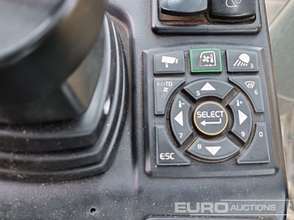 Crawler excavator 2020 Volvo EC140LC: picture 50