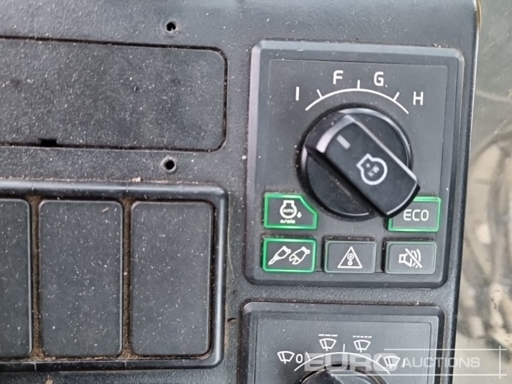 Crawler excavator 2020 Volvo EC140LC: picture 49