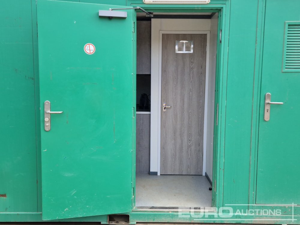Shipping container 22' x 9' Welfare Unit, Stephill SSD6000VV2 6kVA Generator (Cannot Be Reconsigned): picture 9