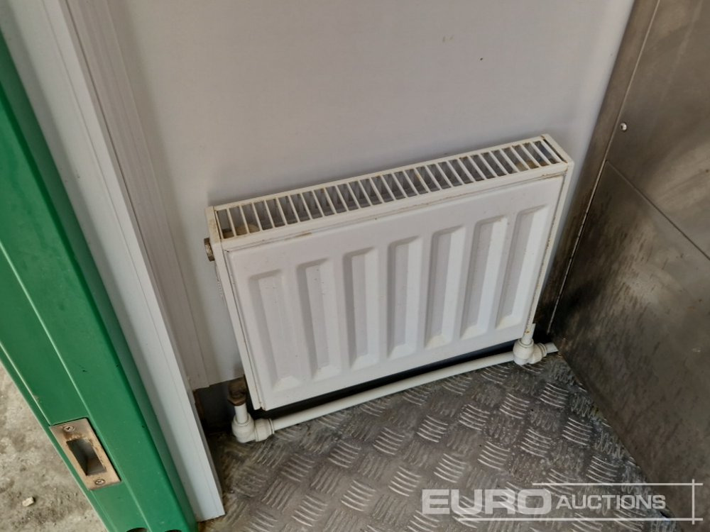 Shipping container 22' x 9' Welfare Unit, Stephill SSD6000VV2 6kVA Generator (Cannot Be Reconsigned): picture 22