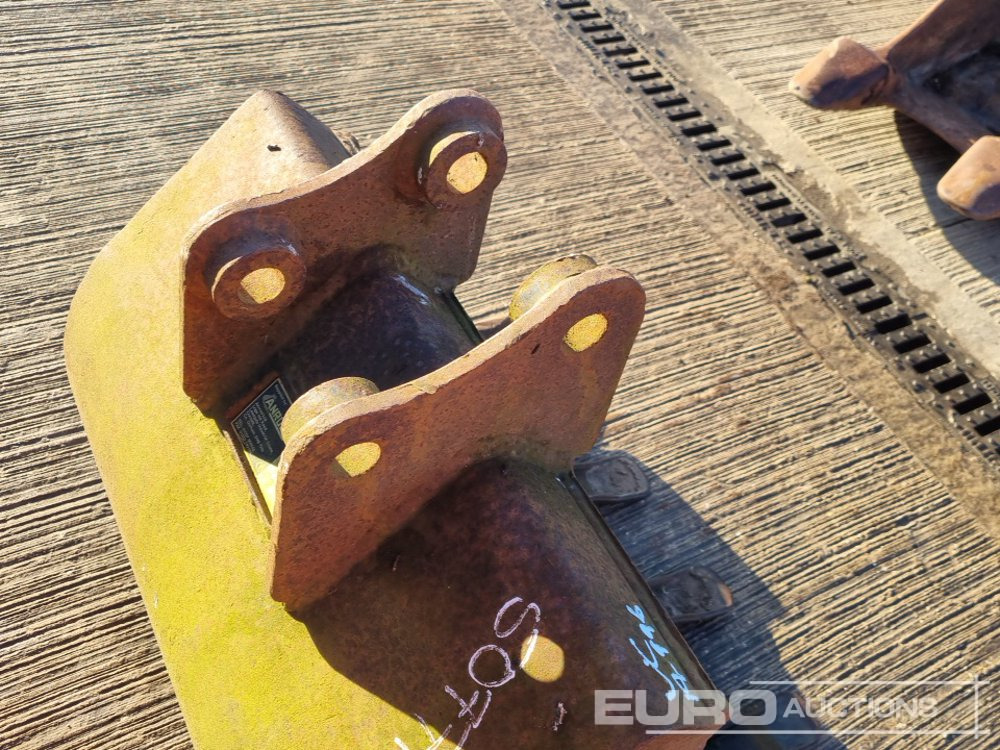 Bucket 24" Digging Bucket 30mm Pin to suit Mini Excavator: picture 11