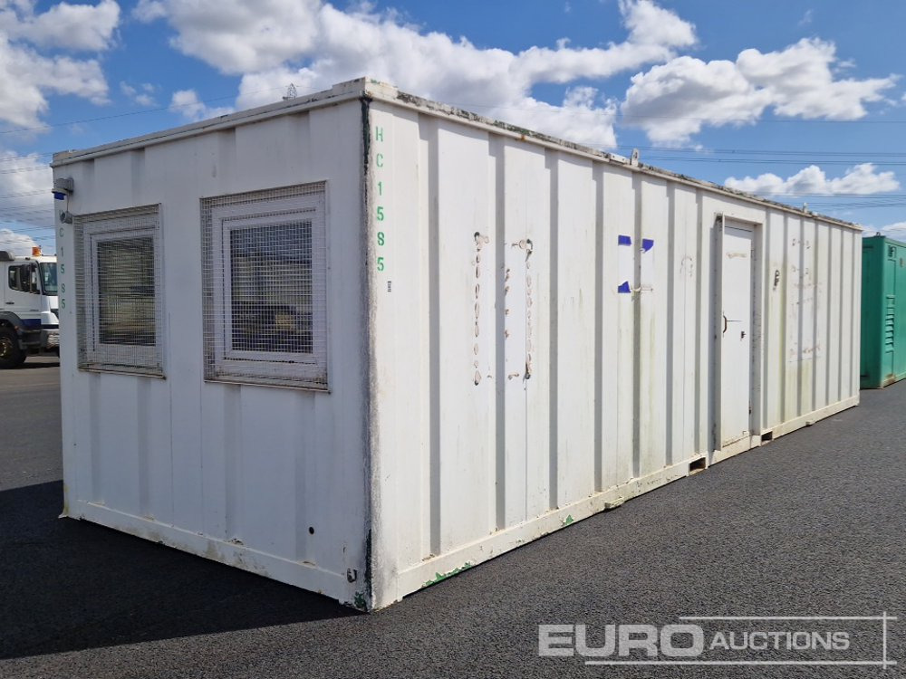 32' x 10' Office (Cannot Be Reconsigned) - Shipping container: picture 1 32' x 10' Office (Cannot Be Reconsigned) - Shipping container: picture 1