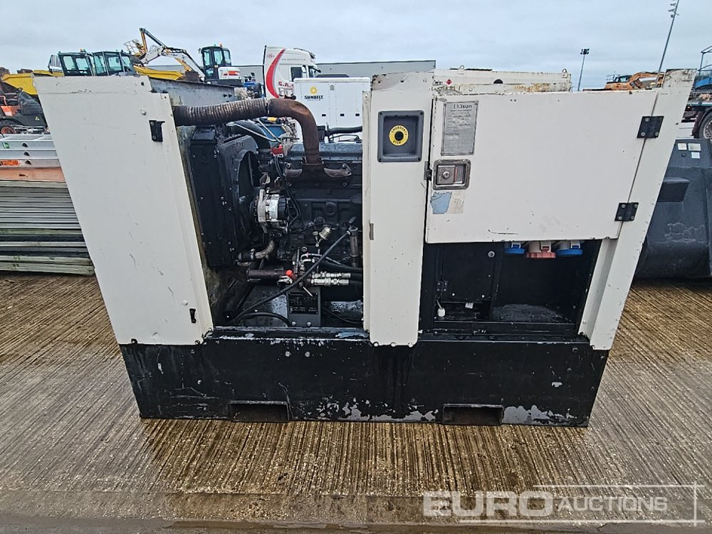415Volt Generator, Iveco Engine (Parts Missing) - Generator set: picture 2 415Volt Generator, Iveco Engine (Parts Missing) - Generator set: picture 2