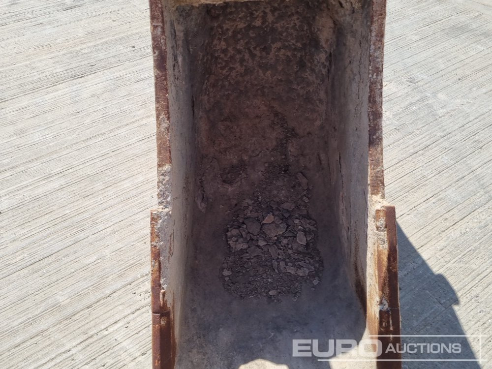 Bucket 72" Dtching, 18" Digging Bucket 65mm Pin to suit 13 Ton Excavator: picture 13