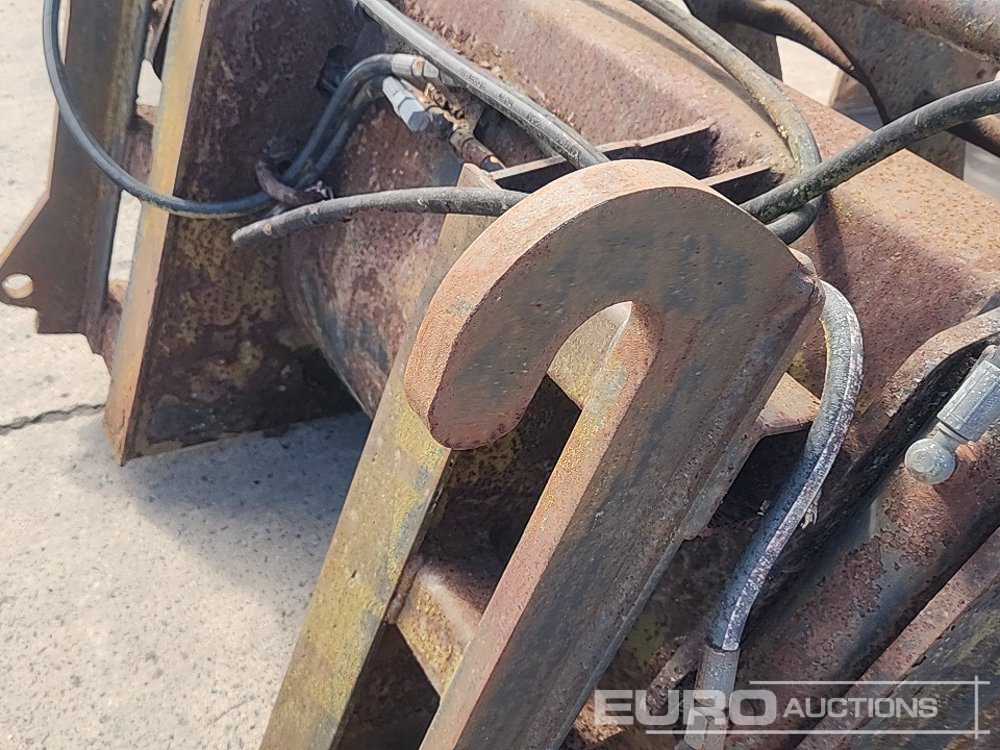 60" Hydraulic Muck Bucket to suit JCB Telehandler - Agricultural machinery: picture 5 60" Hydraulic Muck Bucket to suit JCB Telehandler - Agricultural machinery: picture 5
