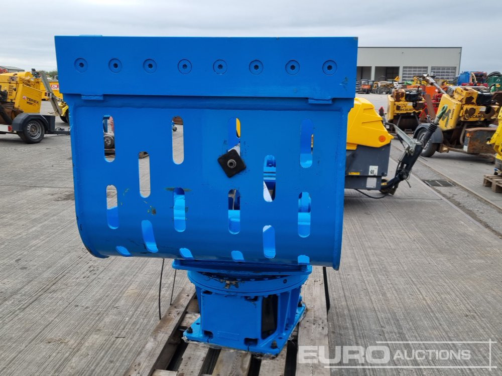 2016 Sandhurst SM90 GR4 - Attachment for Excavator: picture 2 2016 Sandhurst SM90 GR4 - Attachment for Excavator: picture 2