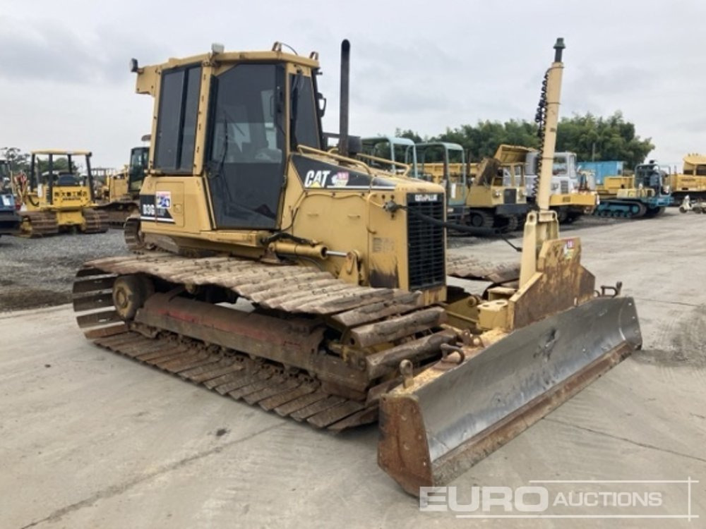 CAT D3G - Bulldozer: picture 2 CAT D3G - Bulldozer: picture 2