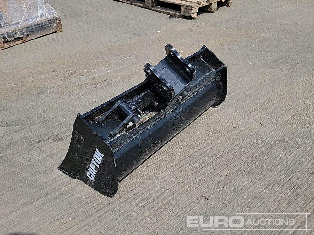 Captok 32" Hydraulic Tilting Bucket 25mm Pin to suit Mini Excavator - Bucket: picture 3 Captok 32" Hydraulic Tilting Bucket 25mm Pin to suit Mini Excavator - Bucket: picture 3