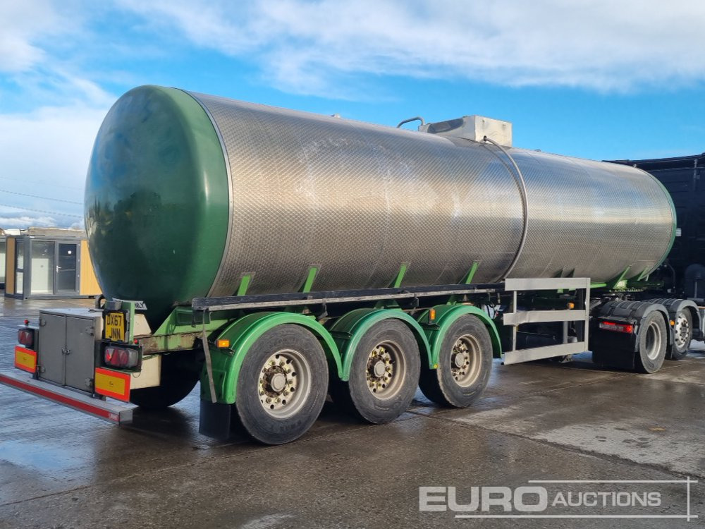 Clayton Tri Axle Stainless Steel Tanker Trailer, Front Lift Axle - Tanker semi-trailer: picture 5 Clayton Tri Axle Stainless Steel Tanker Trailer, Front Lift Axle - Tanker semi-trailer: picture 5