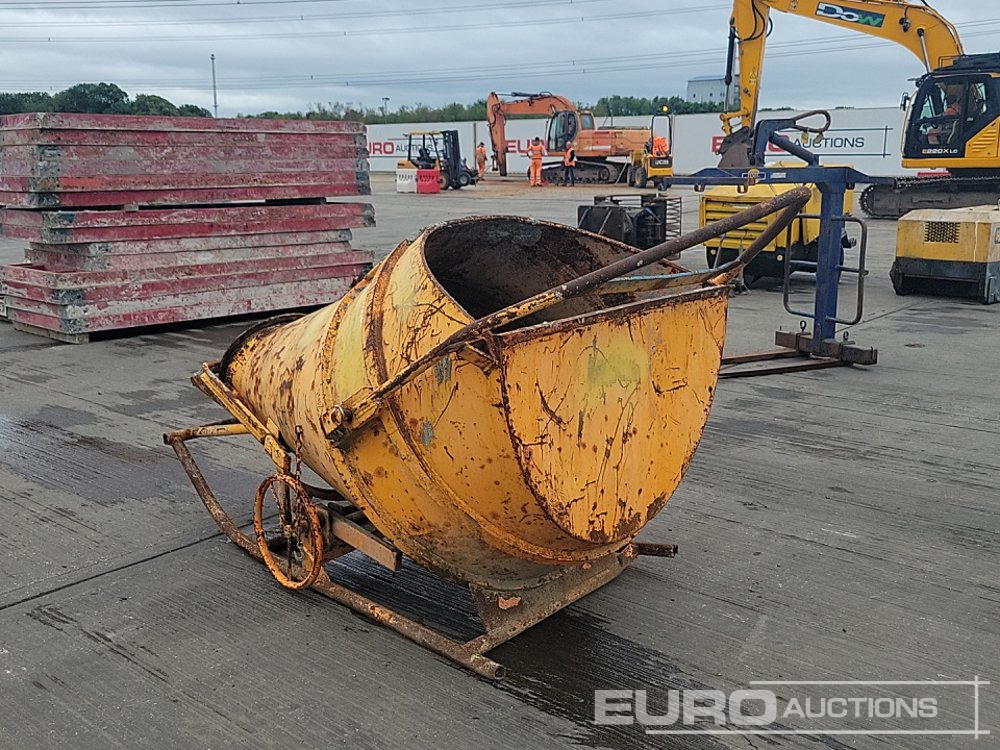 Eichinger Concrete Skip to suit Crane - Tipping skip: picture 3 Eichinger Concrete Skip to suit Crane - Tipping skip: picture 3