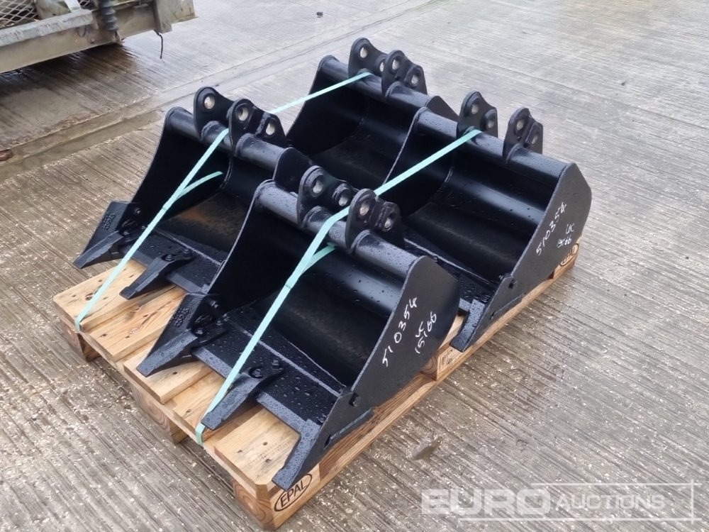 Geith 18", 18", 18", 18" Digging Bucket 30mm Pin to suit Mini Excavator - Bucket: picture 1 Geith 18", 18", 18", 18" Digging Bucket 30mm Pin to suit Mini Excavator - Bucket: picture 1