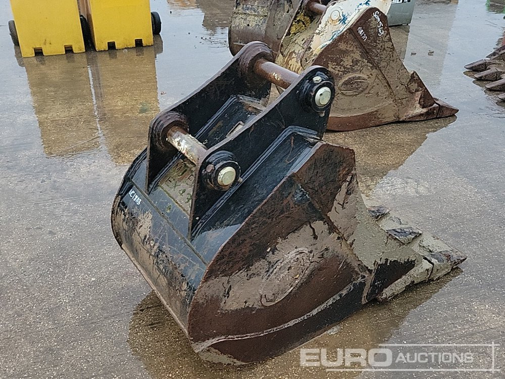 Geith 30" Digging Bucket 65mm Pin to suit 13 Ton Excavator - Bucket: picture 5 Geith 30" Digging Bucket 65mm Pin to suit 13 Ton Excavator - Bucket: picture 5