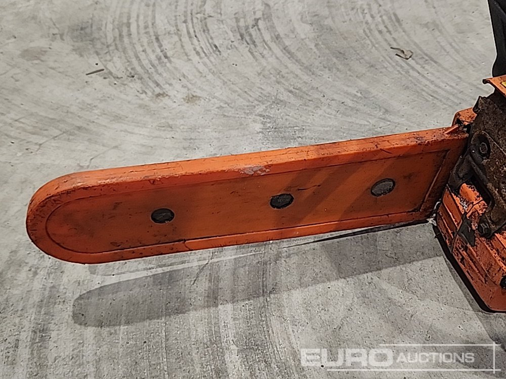 Husqvarna Petrol Chansaw - Garage equipment: picture 5 Husqvarna Petrol Chansaw - Garage equipment: picture 5