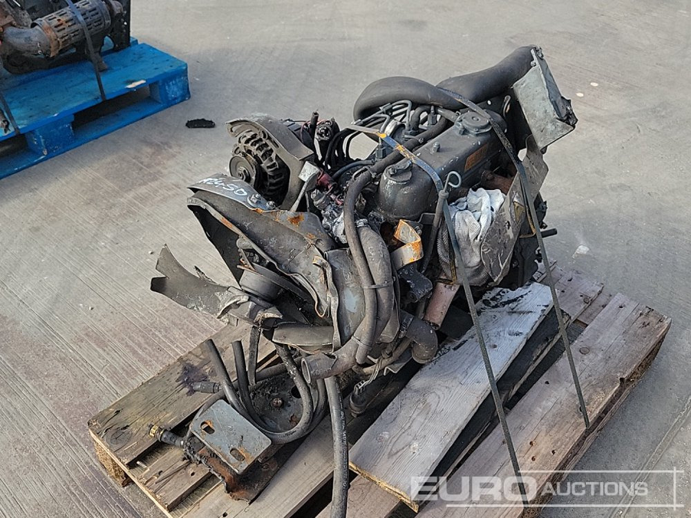 Kubota 4 Cylinder Engine - Engine: picture 1 Kubota 4 Cylinder Engine - Engine: picture 1