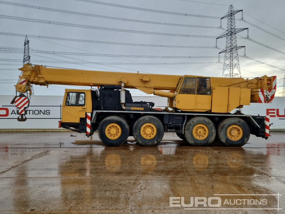 Liebherr 8x8 Rough Terrain Crane, Stabilisers - Rough terrain crane: picture 2 Liebherr 8x8 Rough Terrain Crane, Stabilisers - Rough terrain crane: picture 2