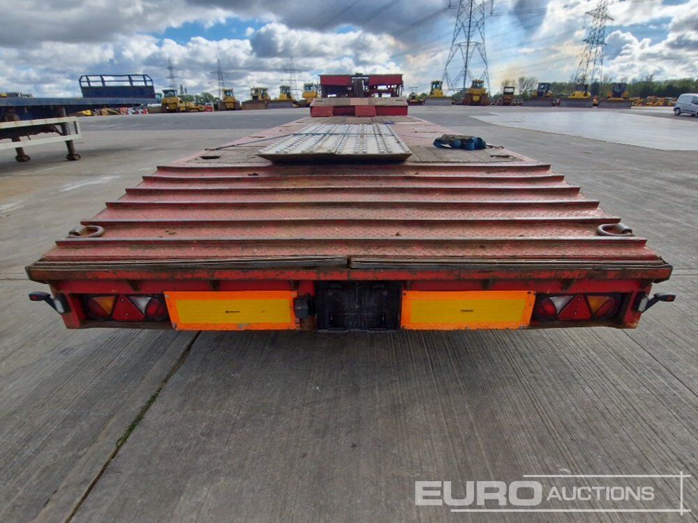 M&G Trailers Ltd, Step Frame Low Loader Tri Axle Rear Steering, 3m Extendable C/w Out Riggers & Alloy Ramps - Low loader trailer: picture 4 M&G Trailers Ltd, Step Frame Low Loader Tri Axle Rear Steering, 3m Extendable C/w Out Riggers & Alloy Ramps - Low loader trailer: picture 4