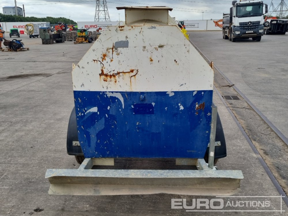 Main 1000 Litre Single Axle Bunded Fuel Bowser, Electric Pump - Storage tank: picture 4 Main 1000 Litre Single Axle Bunded Fuel Bowser, Electric Pump - Storage tank: picture 4