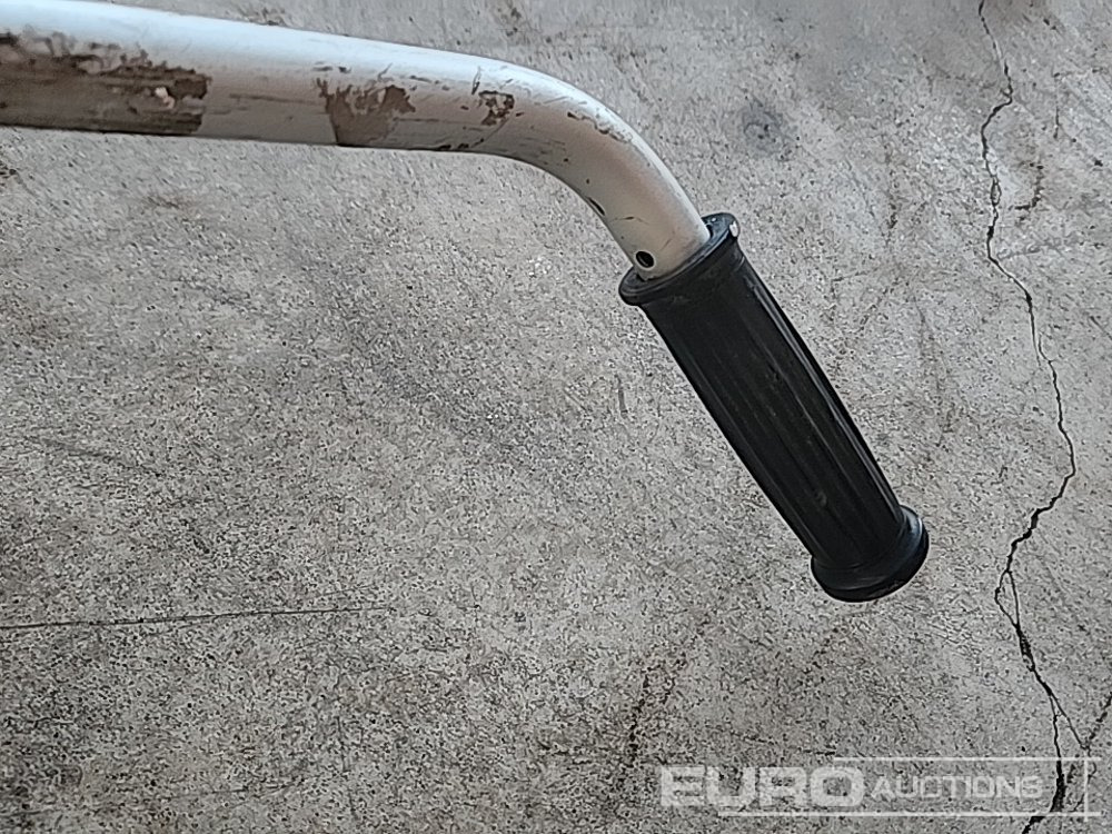 Garage equipment Makita Petrol Hedge Strimmer: picture 9