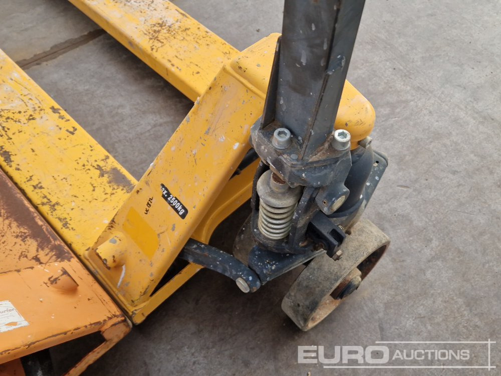Material handling equipment Pallet Truck (2 of): picture 20